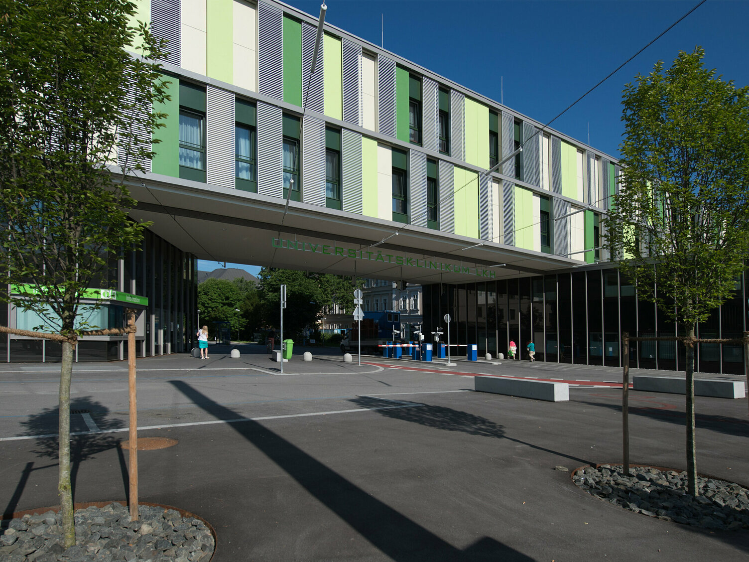 Markus Pernthaler Architekten - KIZ – LKH Salzburg Kinderzentrum - Foto © Ott