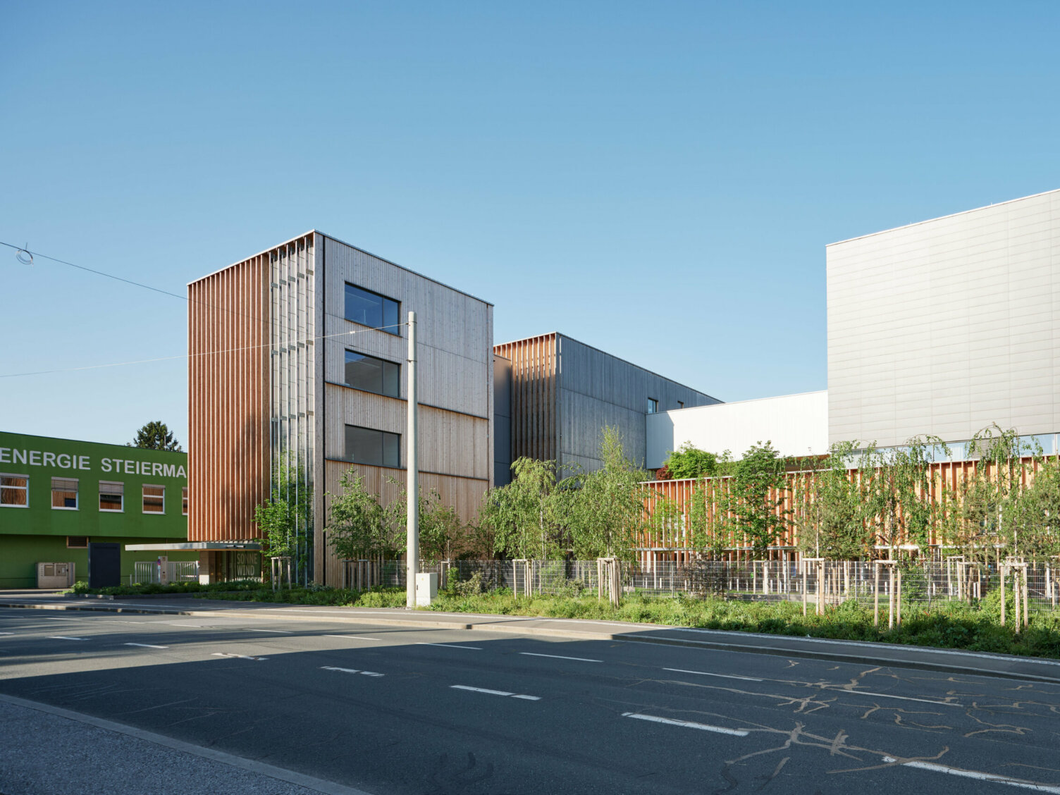 Markus Pernthaler Architekten - E-Campus - Foto © Paul Ott