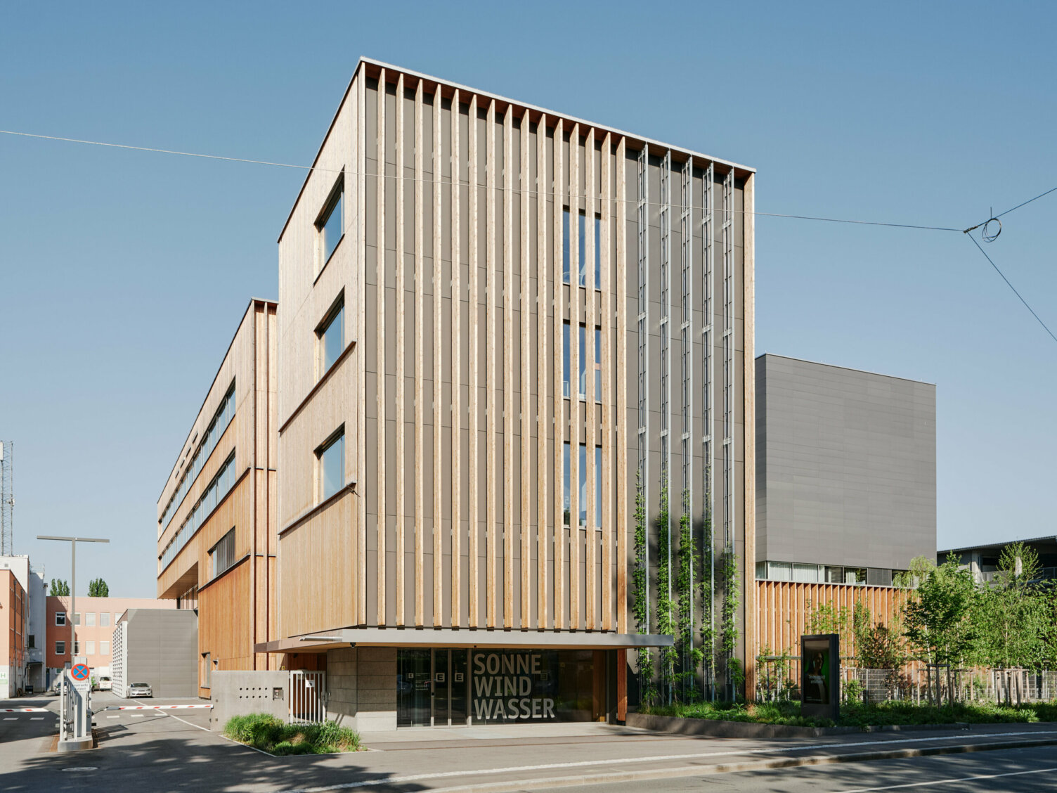 Markus Pernthaler Architekten - E-Campus - Foto © Paul Ott